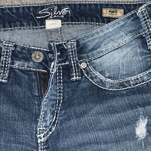 Women Silver jeans. Size 28